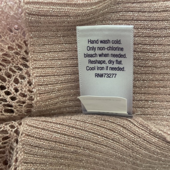 Jennifer Lopez light dusty pink oversized lightweight top silver sparkle - Picture 8 of 14